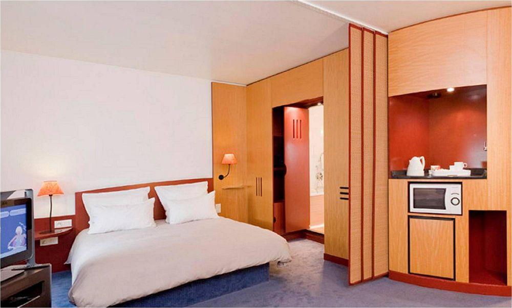 B&B Hotel Rueil-Malmaison Gare Экстерьер фото