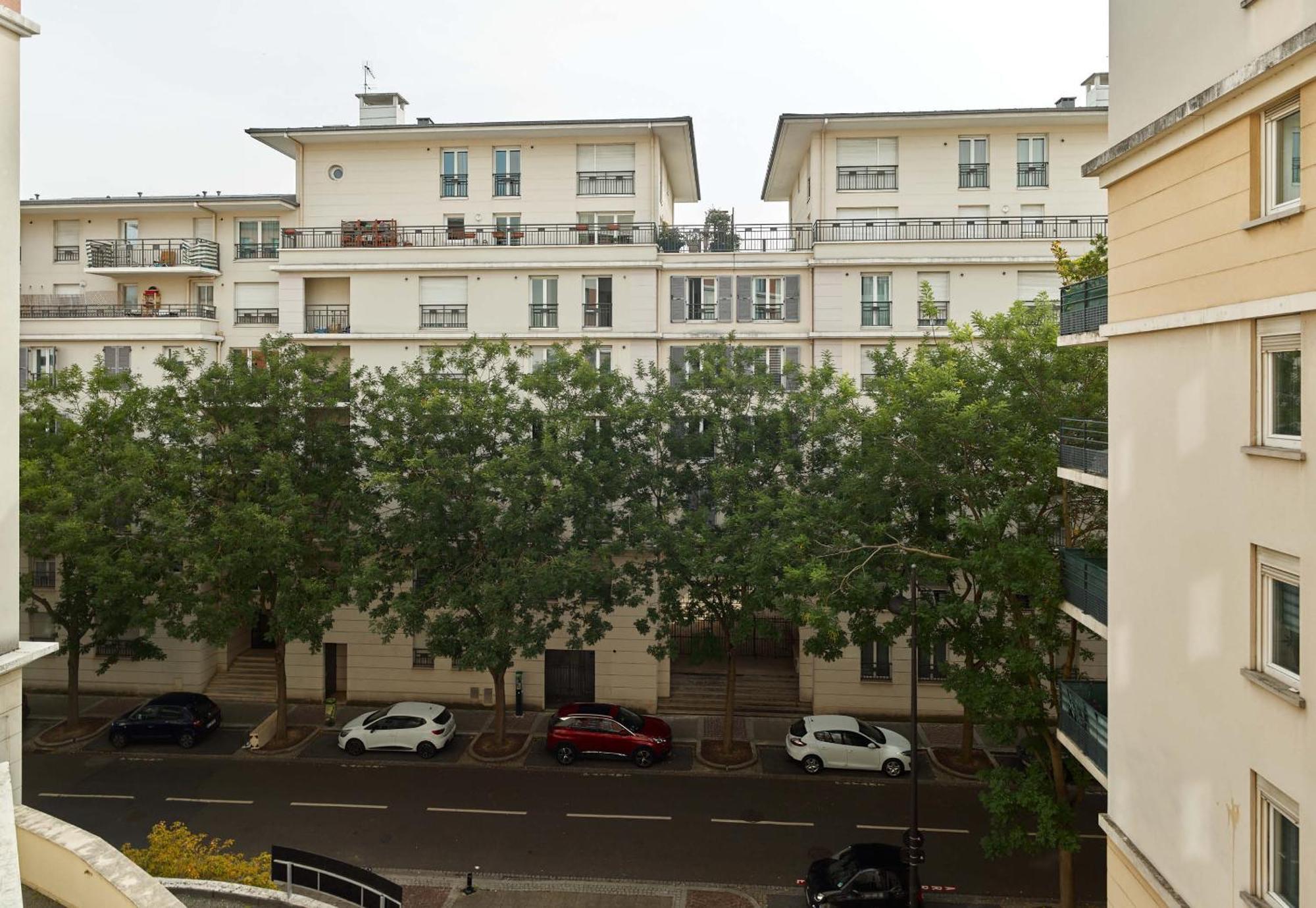 B&B Hotel Rueil-Malmaison Gare Экстерьер фото