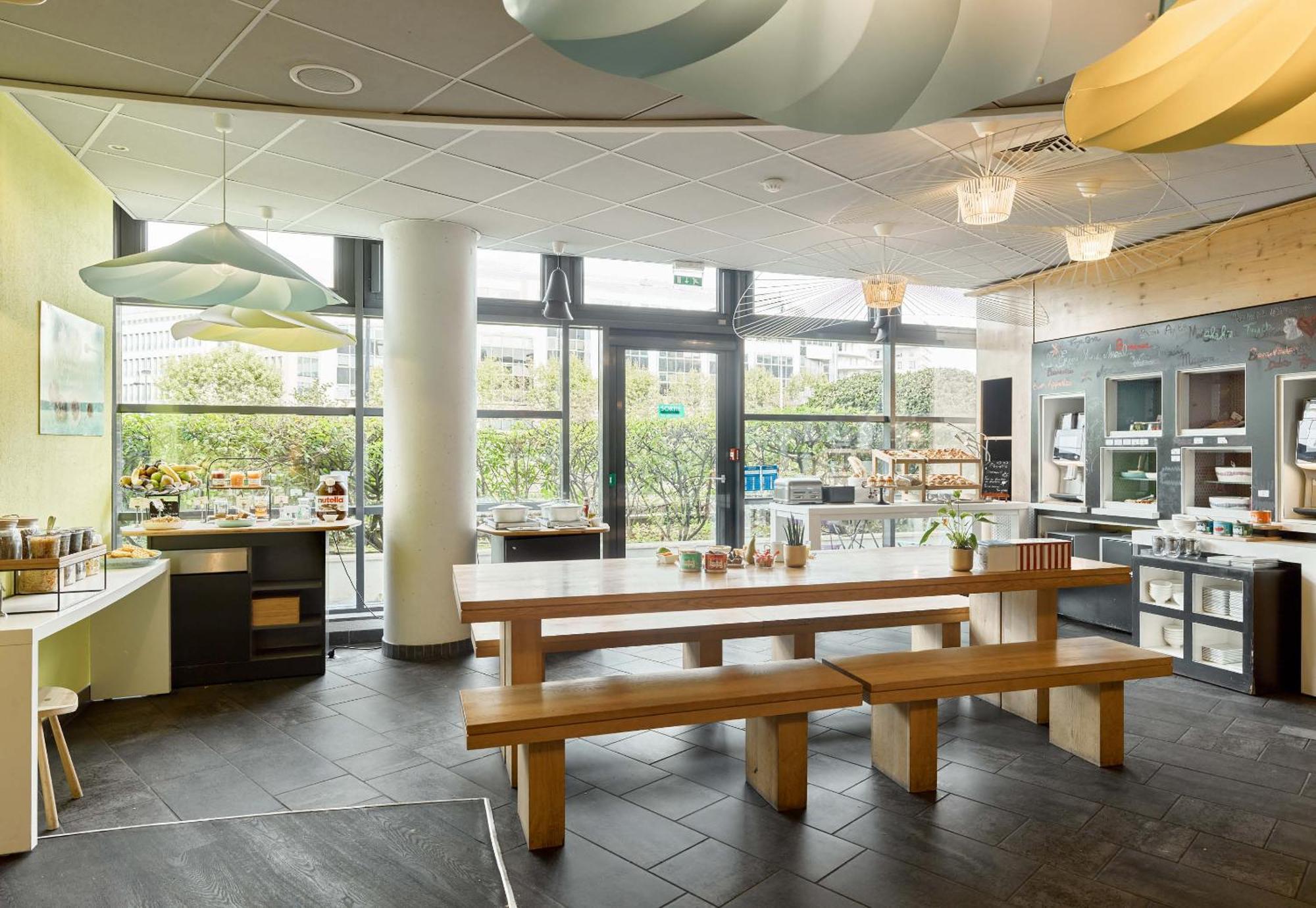 B&B Hotel Rueil-Malmaison Gare Экстерьер фото