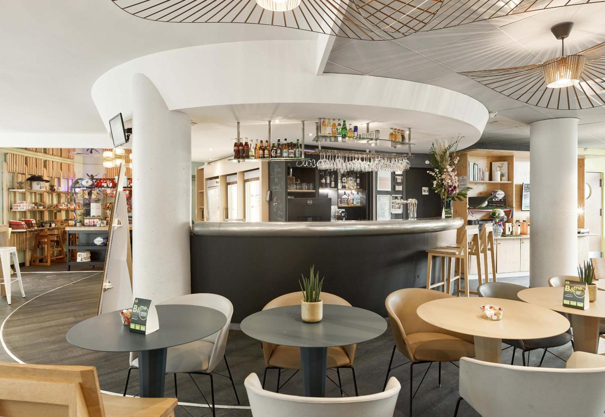 B&B Hotel Rueil-Malmaison Gare Экстерьер фото
