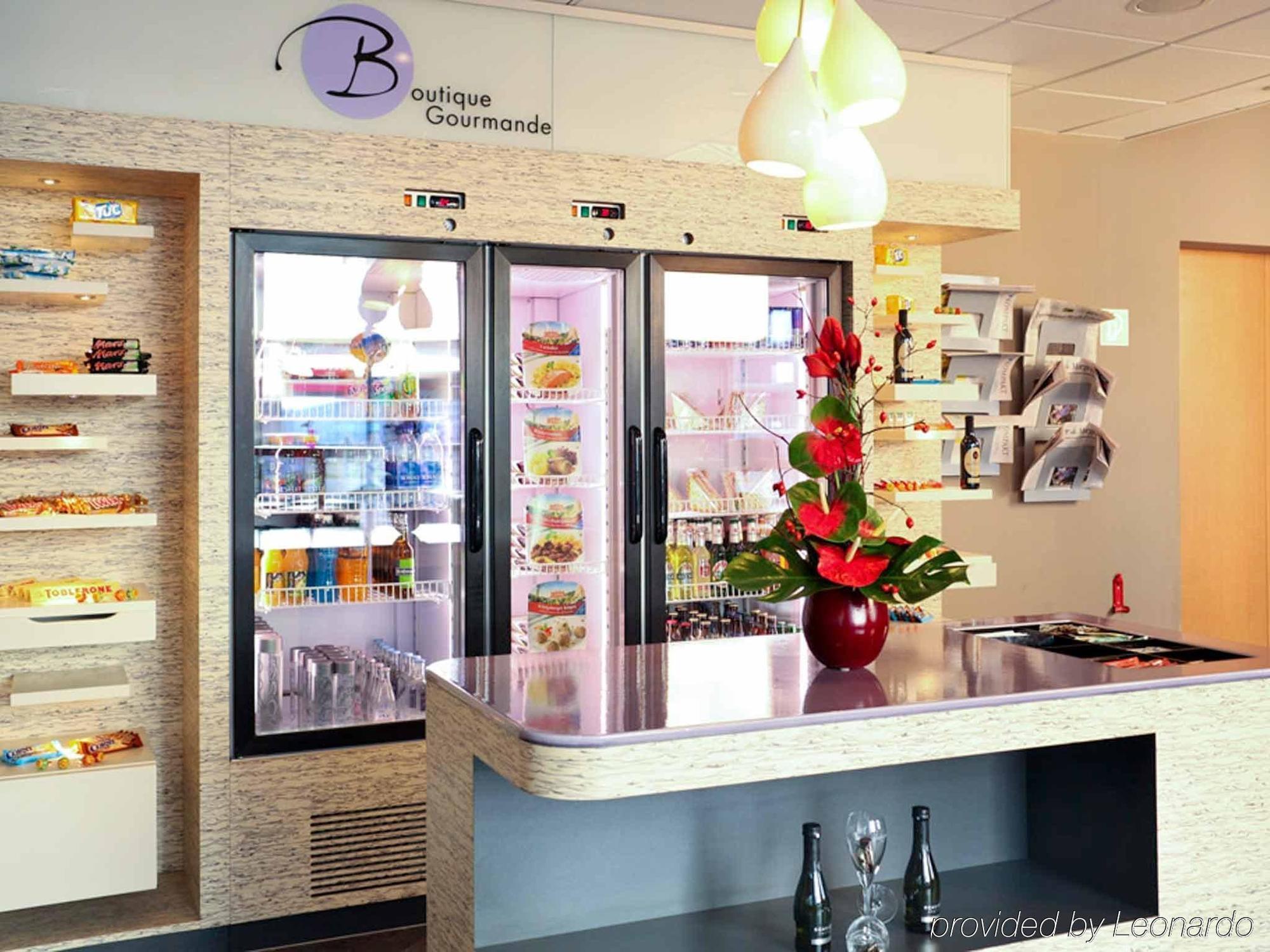 B&B Hotel Rueil-Malmaison Gare Экстерьер фото