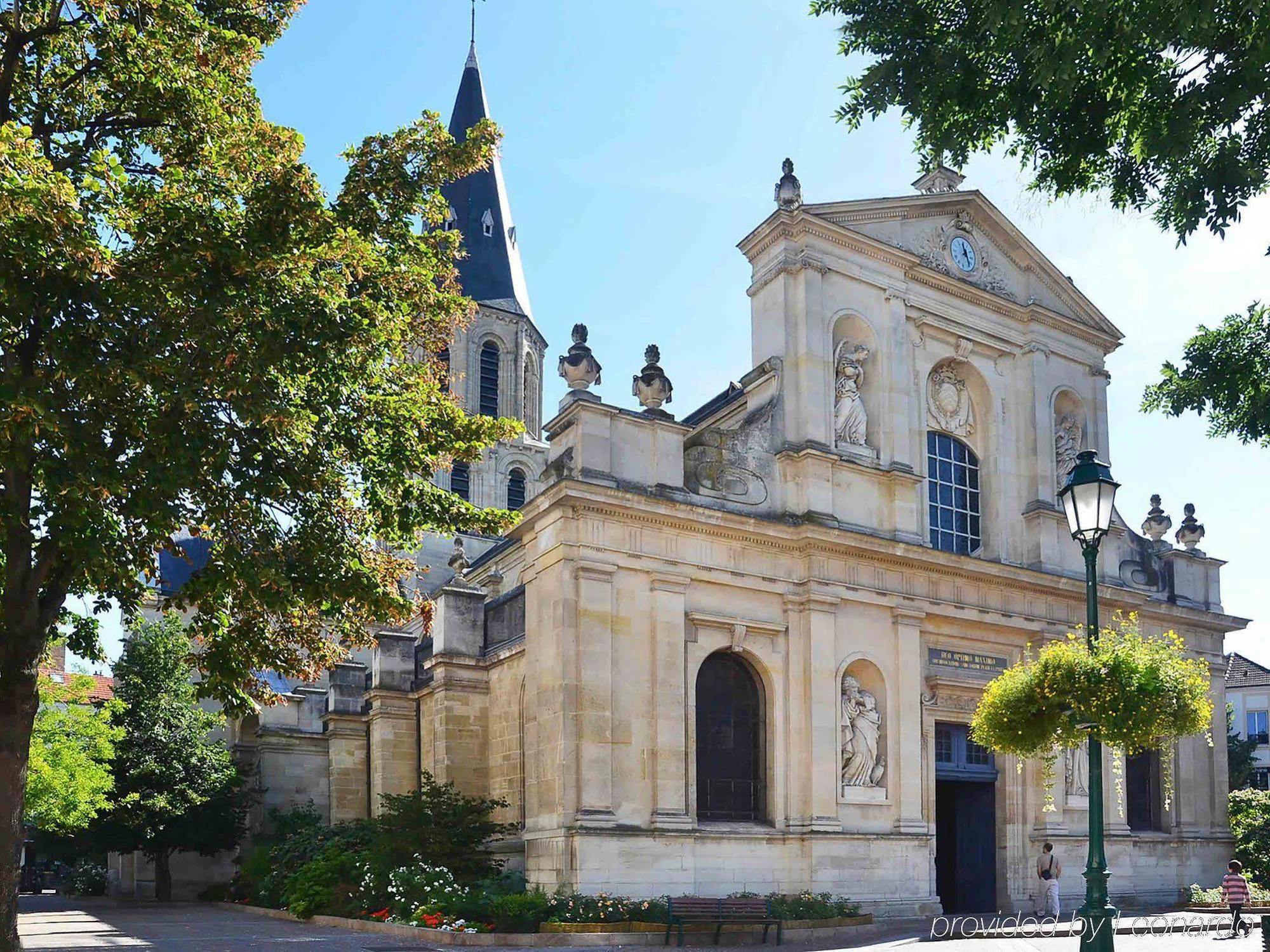 B&B Hotel Rueil-Malmaison Gare Экстерьер фото
