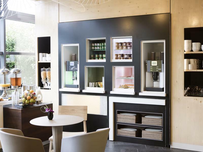 B&B Hotel Rueil-Malmaison Gare Экстерьер фото